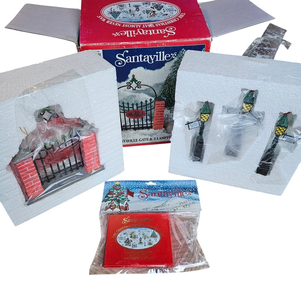 Vintage Santaville Gate and 3 Lampposts Christmas Village Accessory Set 3510